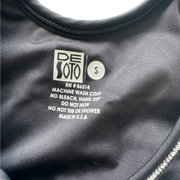 De Soto Forza Tri Top Black Small | Built-In Bra Racerback Athletic Tank - Picture 2 of 8